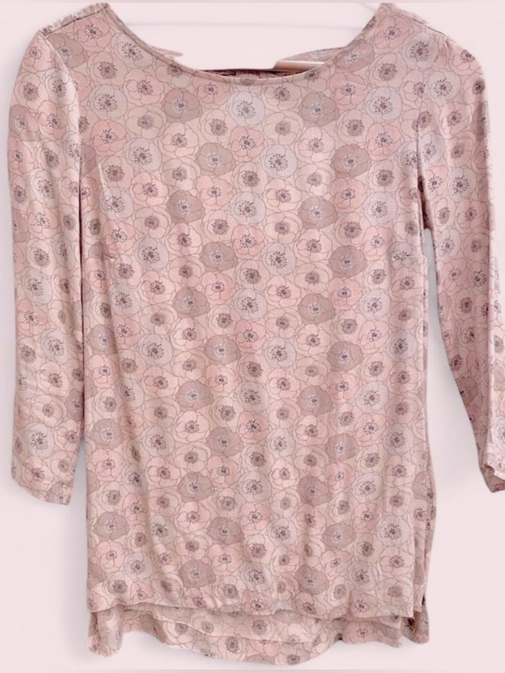 Whimsy Cut-Out Back Flowy Floral Top (Like New) 🟢